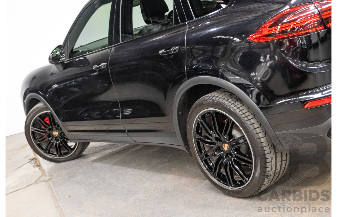 11/2014 Porsche Cayenne S (AWD) Series 2 92A MY15 4d Wagon Deep Black Metallic Turbo V6 3.6L
