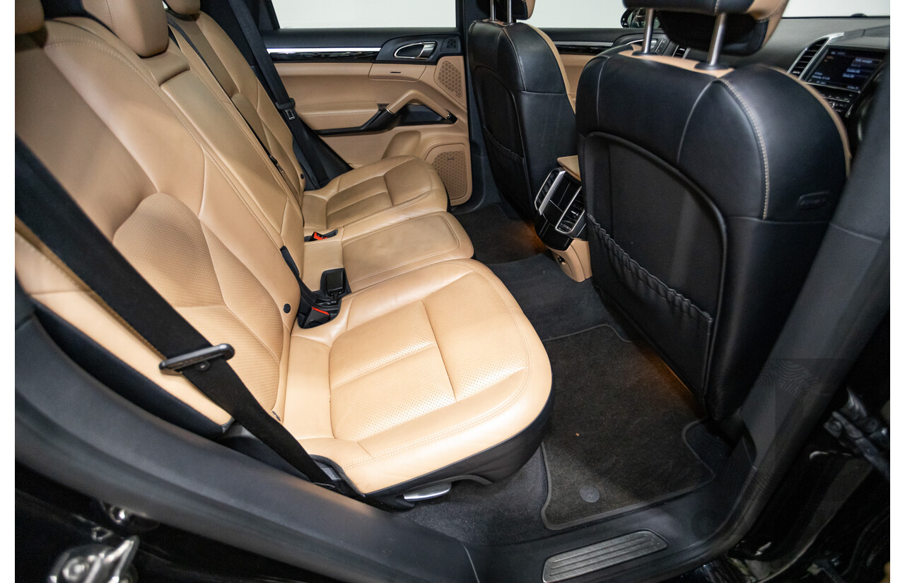 11/2014 Porsche Cayenne S (AWD) Series 2 92A MY15 4d Wagon Deep Black Metallic Turbo V6 3.6L