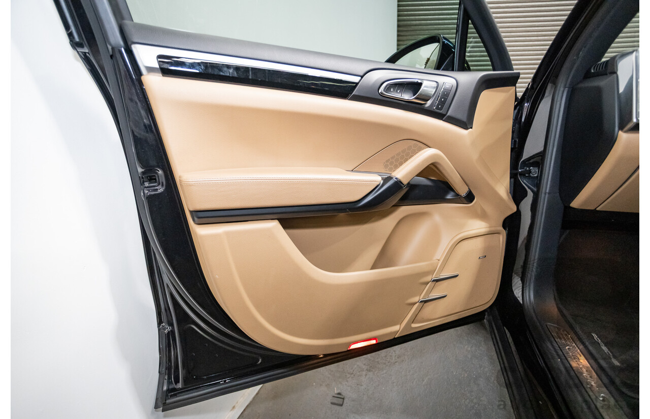 11/2014 Porsche Cayenne S (AWD) Series 2 92A MY15 4d Wagon Deep Black Metallic Turbo V6 3.6L