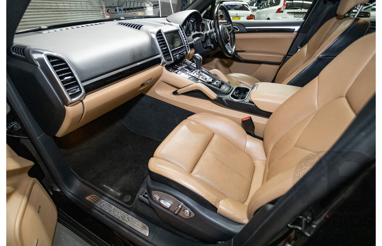 11/2014 Porsche Cayenne S (AWD) Series 2 92A MY15 4d Wagon Deep Black Metallic Turbo V6 3.6L