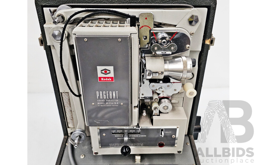 Vintage Kodak (AV-256-TR-R) Pageant Sound Projector