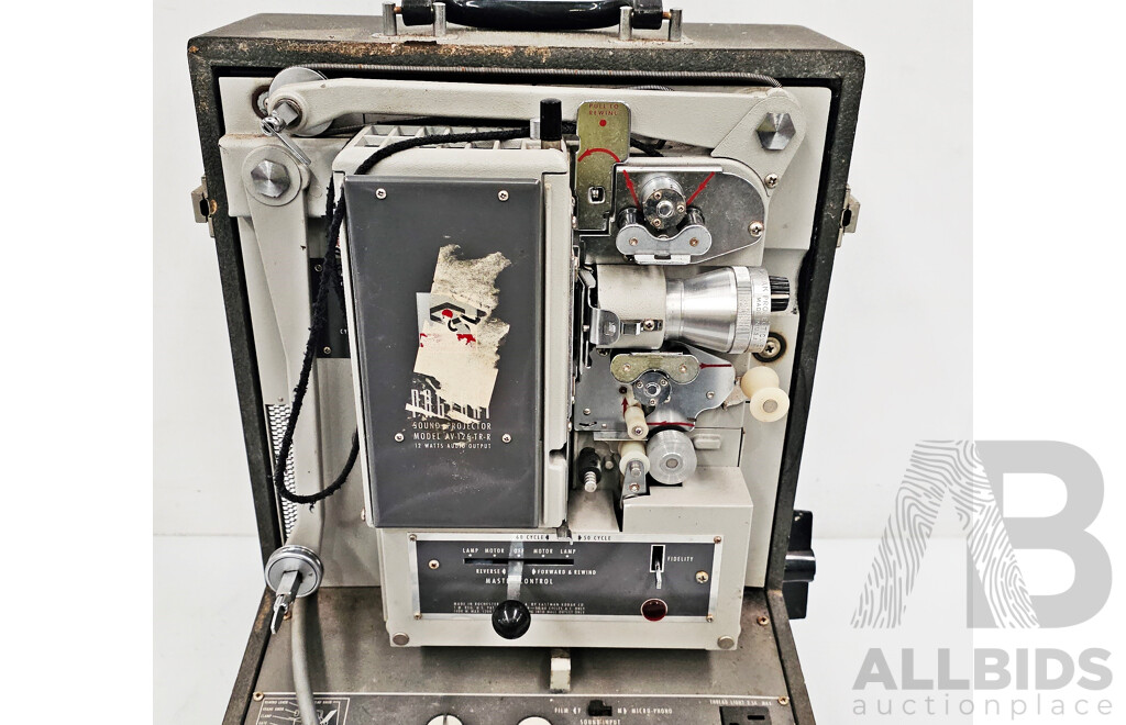 Vintage Kodak (AV-126-TR-R) Pageant Sound Projector