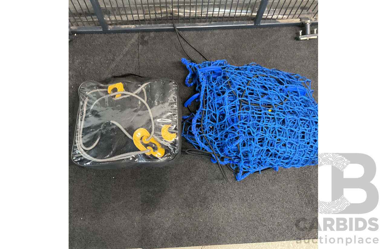 Toyota Cargo Barrier for Hiace 6.0 and Two Trunk Cargo Net Mesh