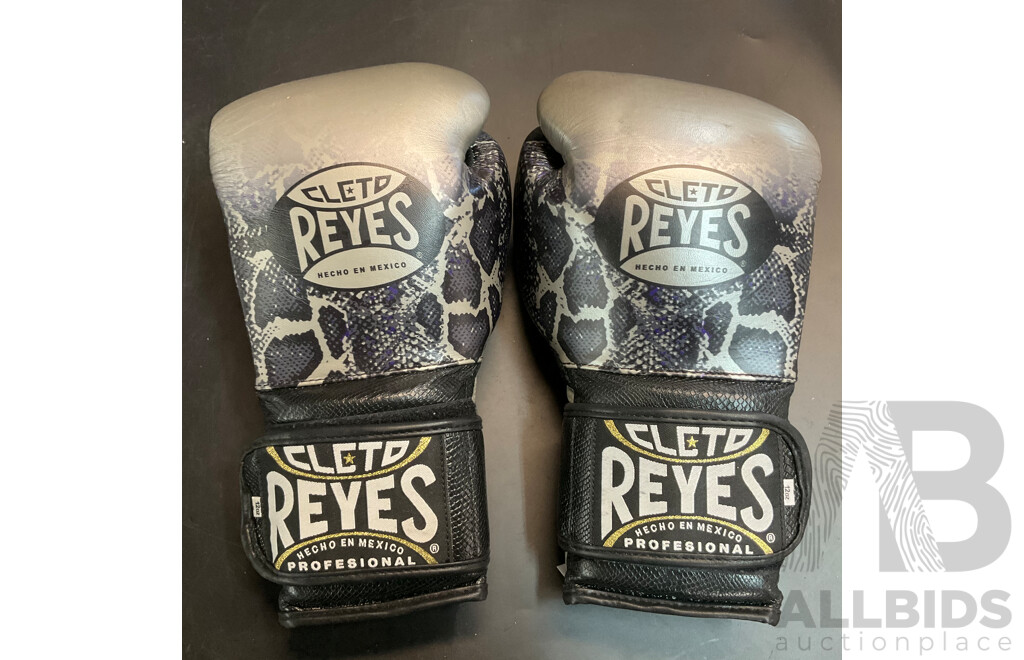 Adidas Boxing Shoes Size US12 & Assorted Boxing Equipment & Personal Gym Items