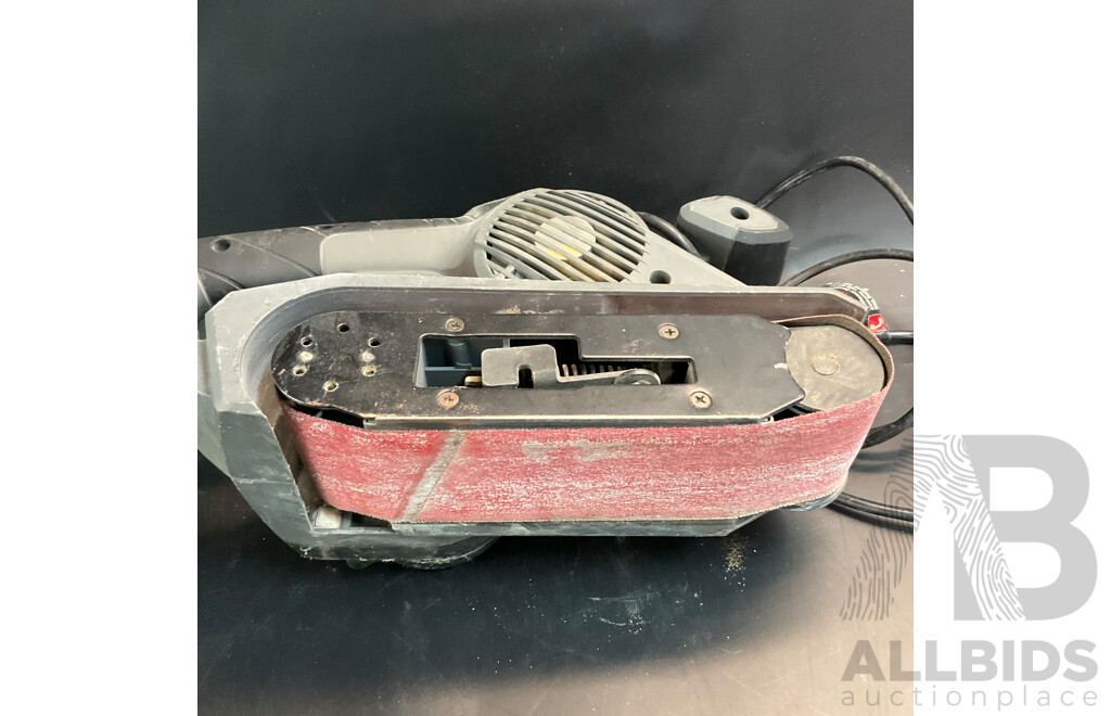 Assorted Corded Electric Tools Included 184mm Circular Saw, Sander and More - Lot of Five