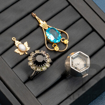 Seiko 17 Jewels Vintage Watch Ring 11-7590 290154 with Adjustable Band & Art Nouveau Paste Stone Pendant