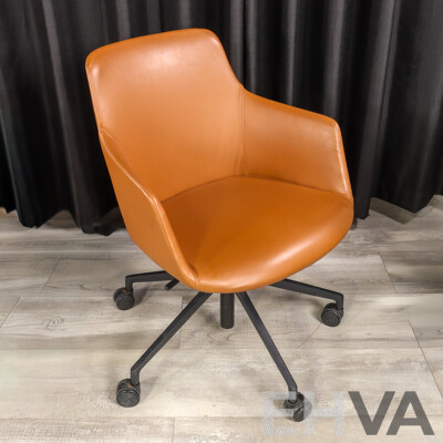 Set of Four Leather Upholstered MSalsa Chairs by Designcraft