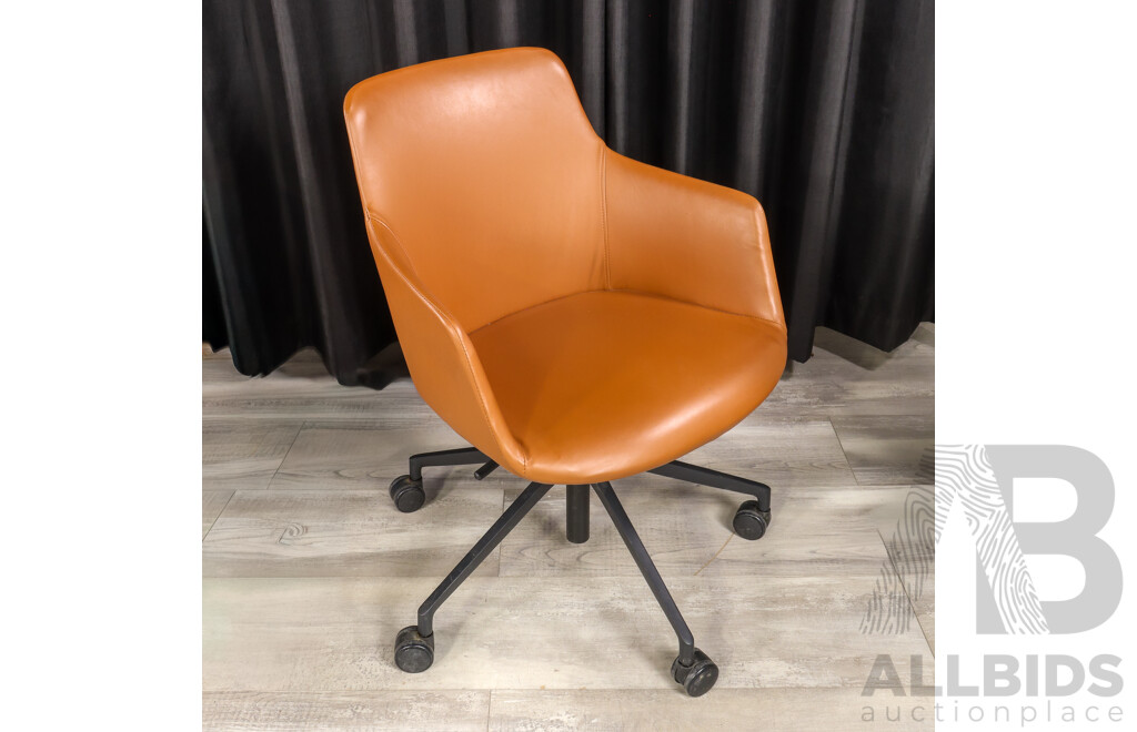 Set of Four Leather Upholstered MSalsa Chairs by Designcraft