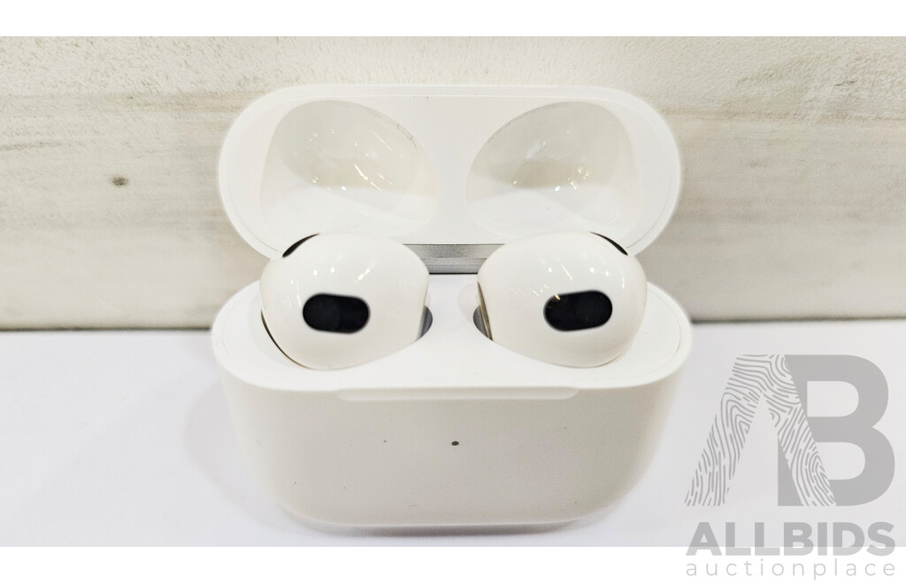 Apple (A2566) Airpods Gen 3