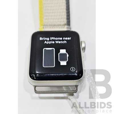 Apple Watch Series 2 (Silver)