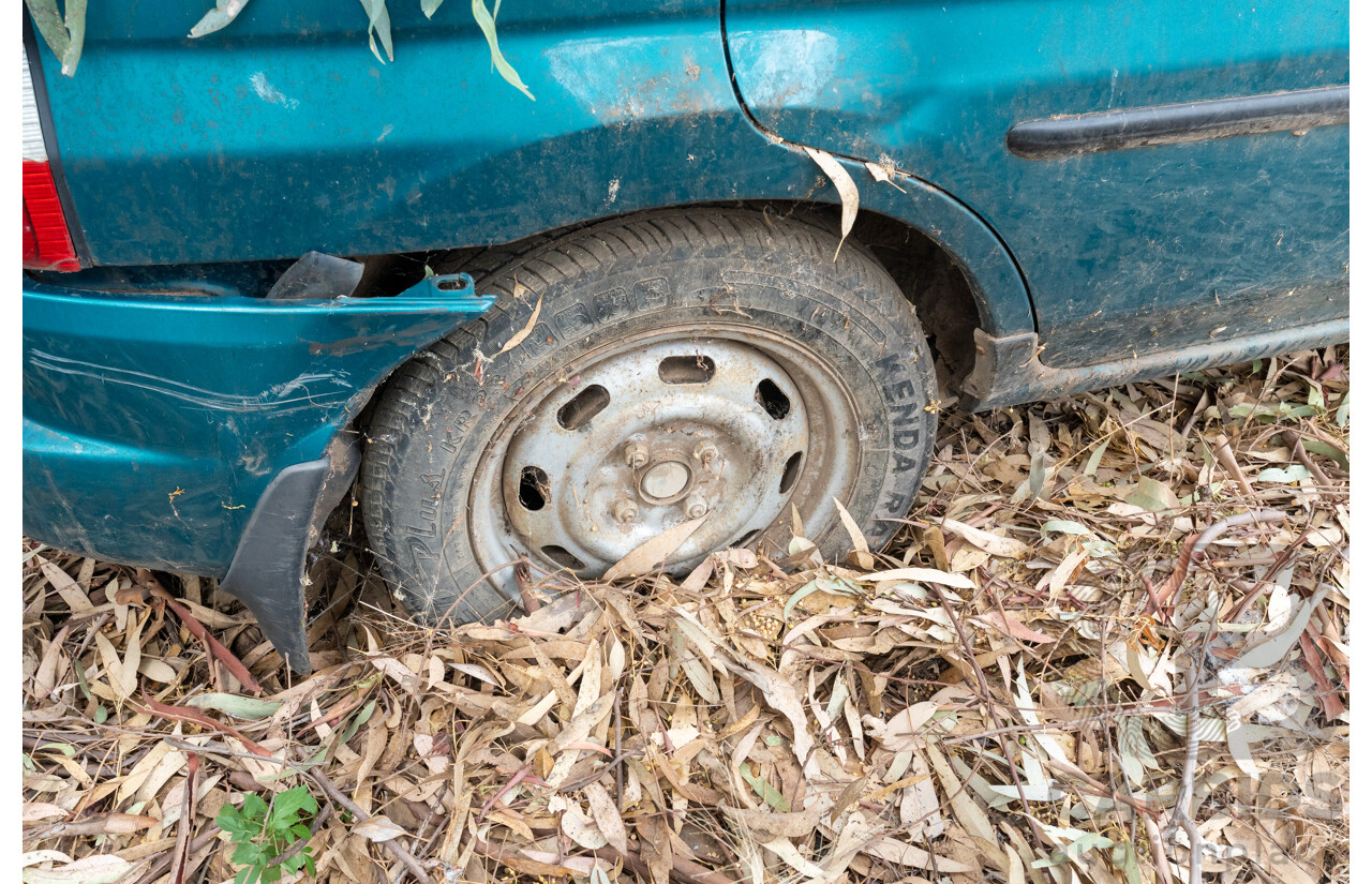 3/2000 Mazda 121 Metro 5d Hatchback 1.5L