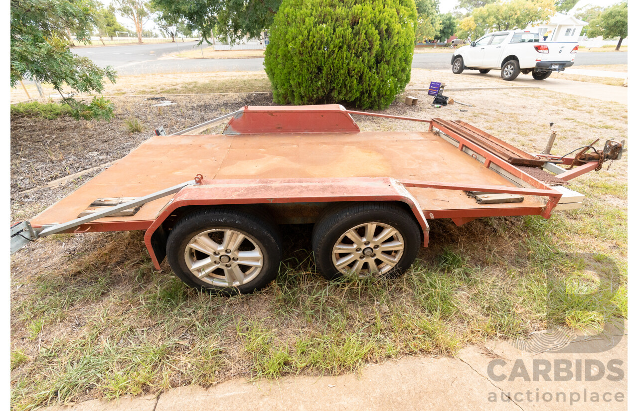 11/1996 Tuza Floats Car Trailer