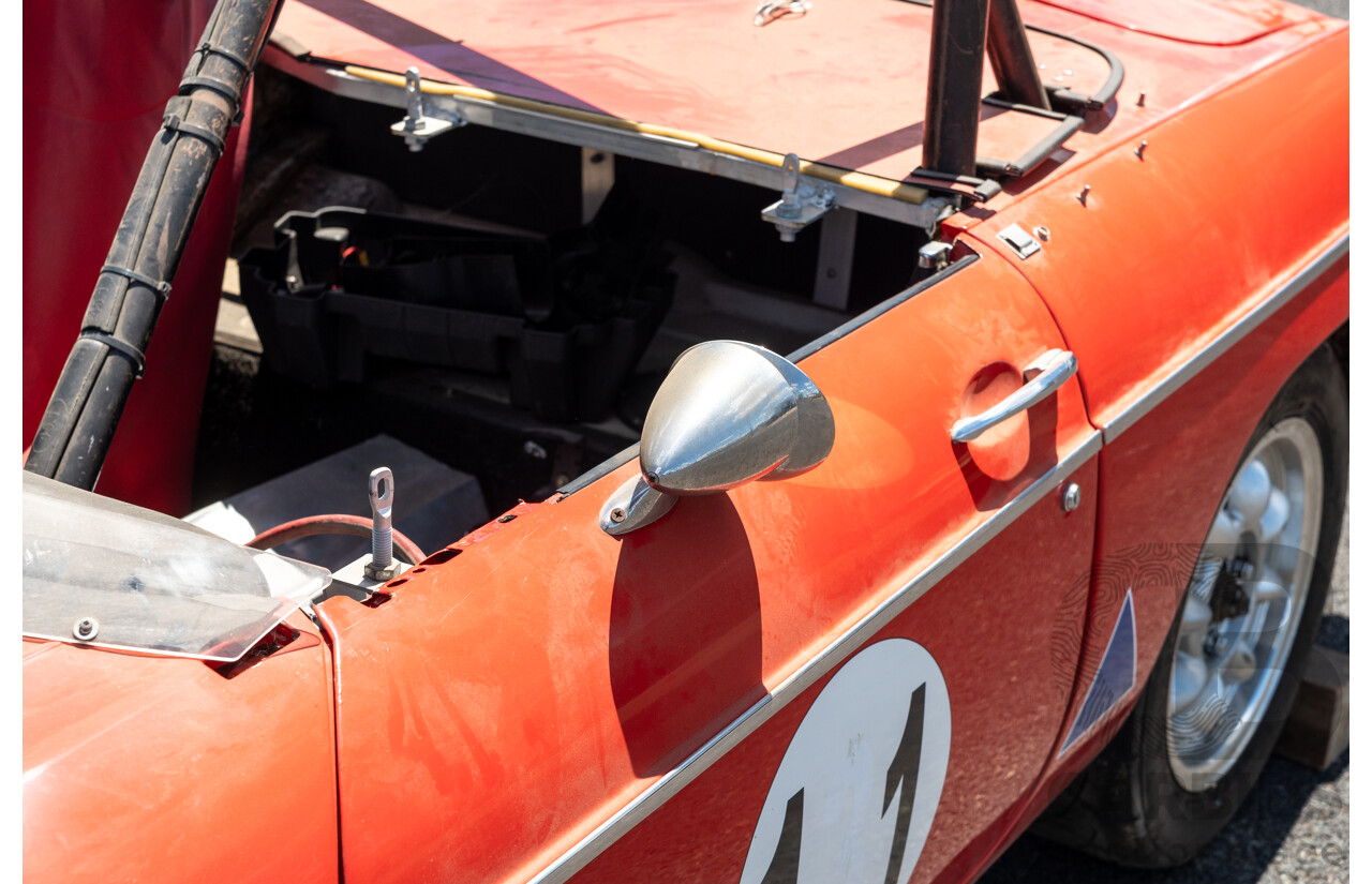 2/1977 British Leyland M.G. MGB 2d Roadster Red 1.8L - Modified and CAMS Logbooked for Hillclimb / Rally