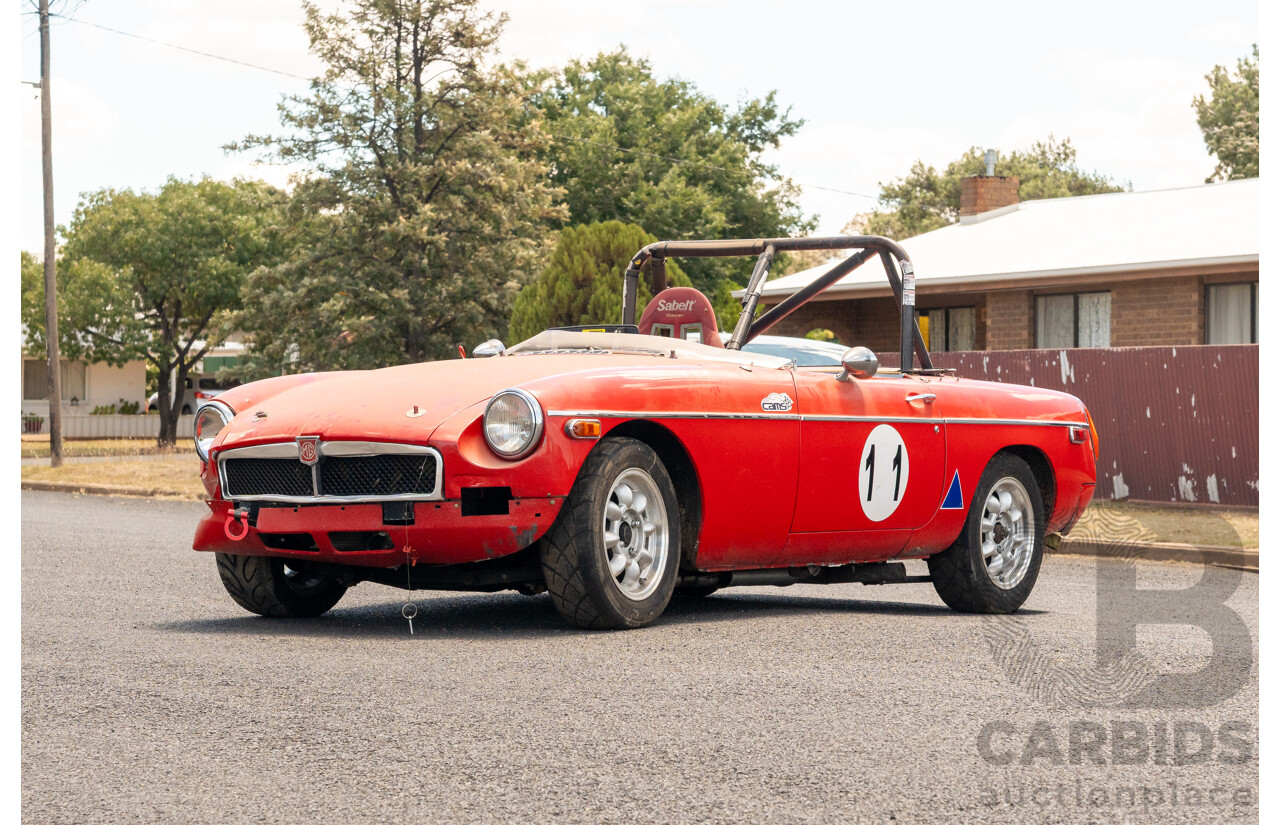 2/1977 British Leyland M.G. MGB 2d Roadster Red 1.8L - Modified and CAMS Logbooked for Hillclimb / Rally
