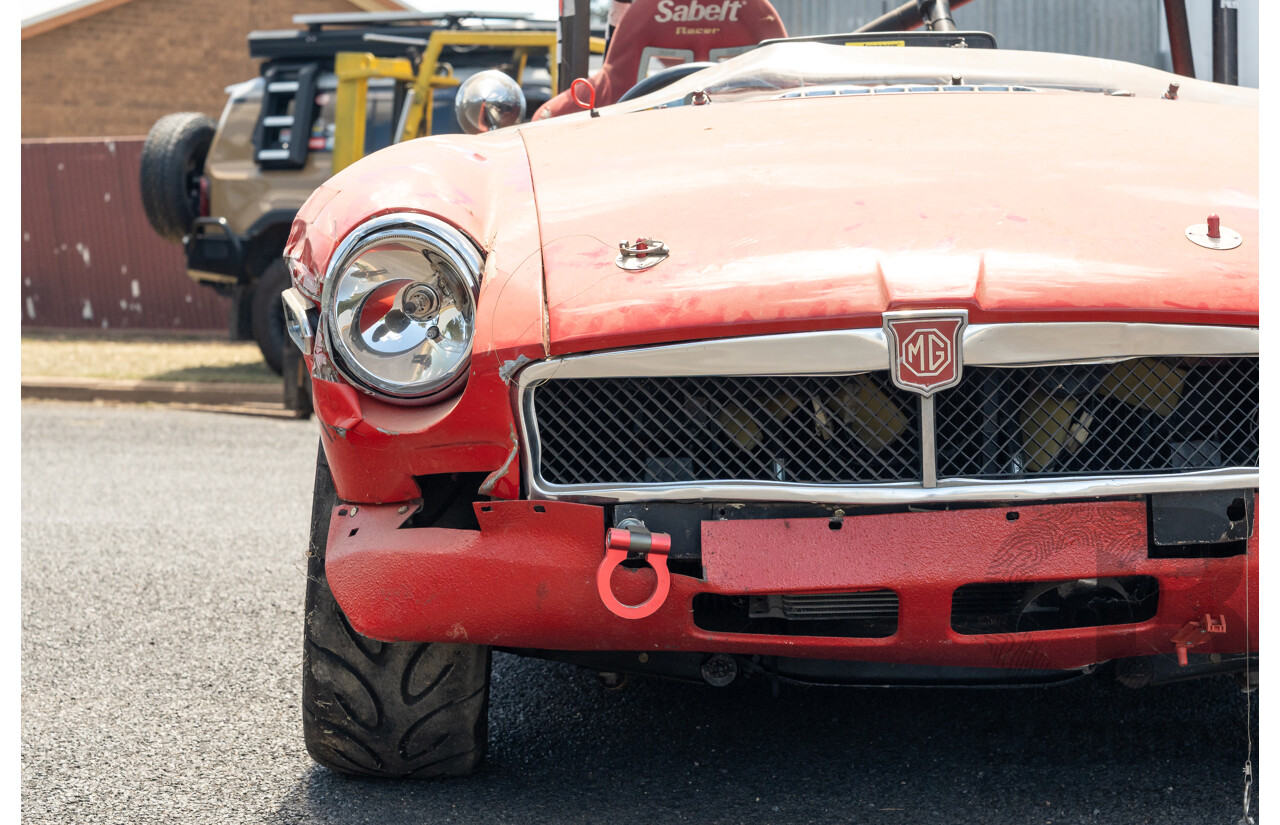 2/1977 British Leyland M.G. MGB 2d Roadster Red 1.8L - Modified and CAMS Logbooked for Hillclimb / Rally