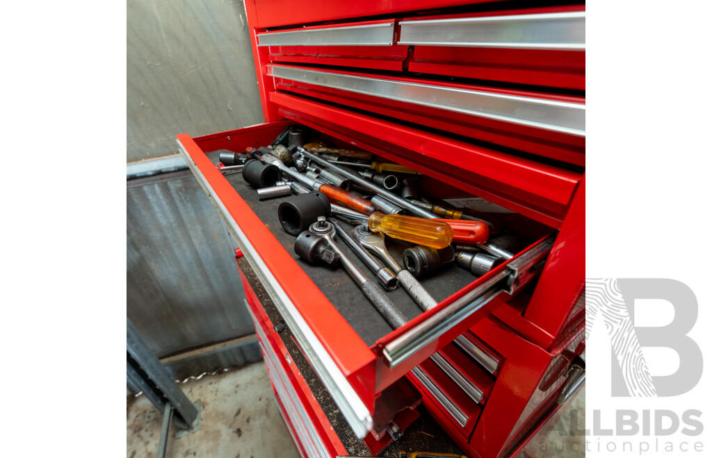 Workshop Tool Box Including Contents