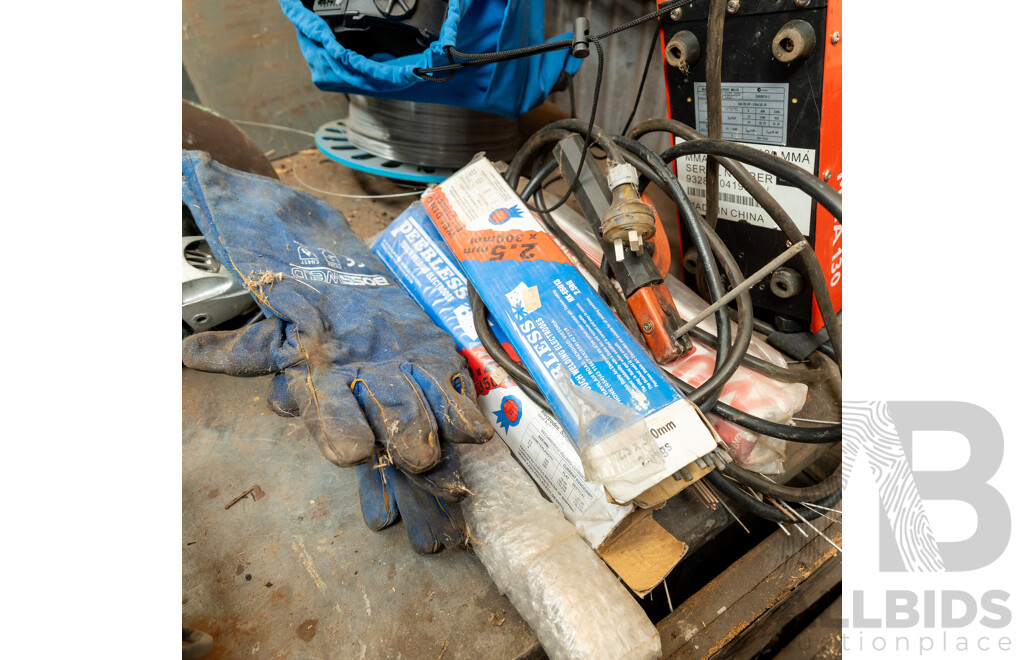 BOC Smootharc MMA130 Arc Welder