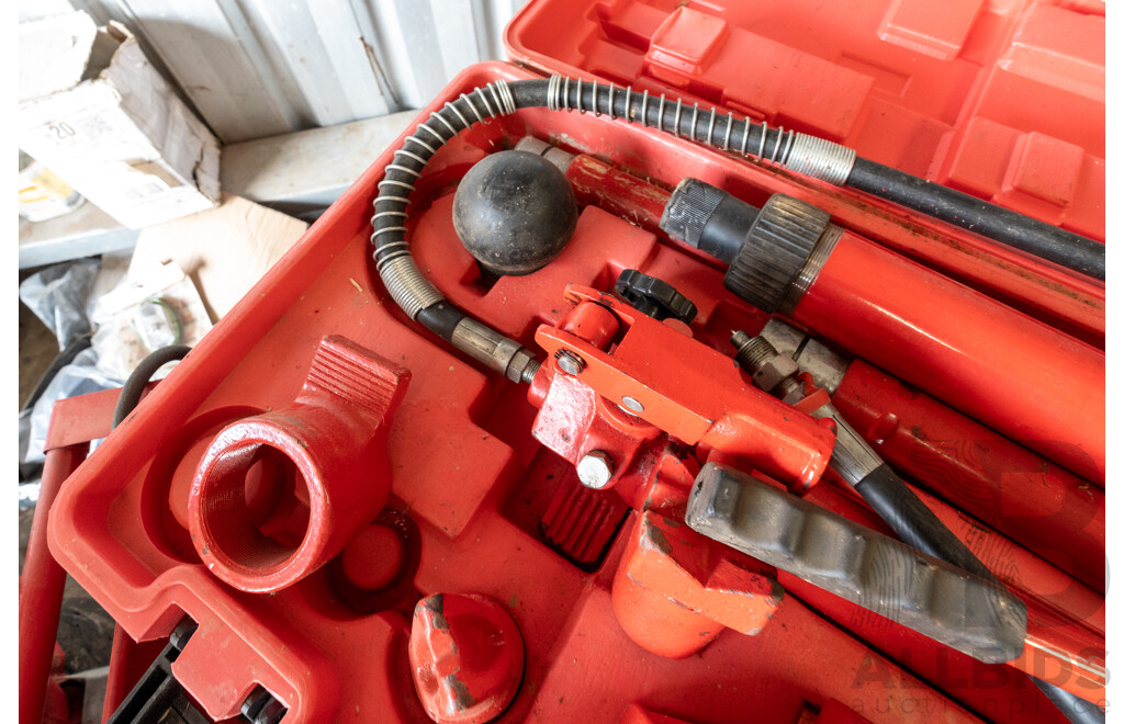 Cased Portable Hydraulic Body Repair Kit