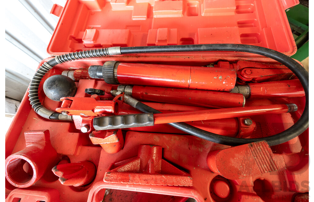 Cased Portable Hydraulic Body Repair Kit