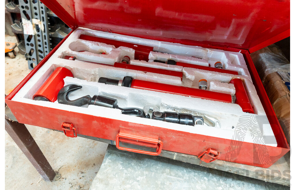 Cased 10 Tonne Pull Back Ram Pull Kit