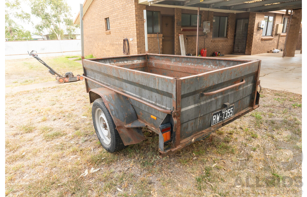 Circa 1988 7x4 High Side Box Trailer