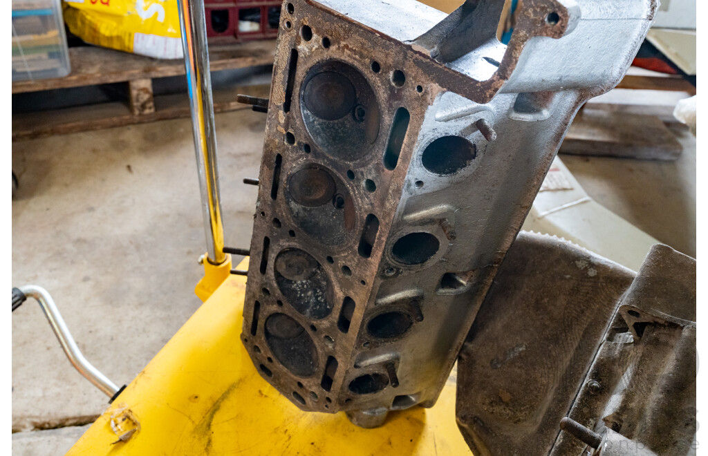 Alfa Romeo Engine Block and Partial Cylinder Head DOHC, Suits Wrennmax