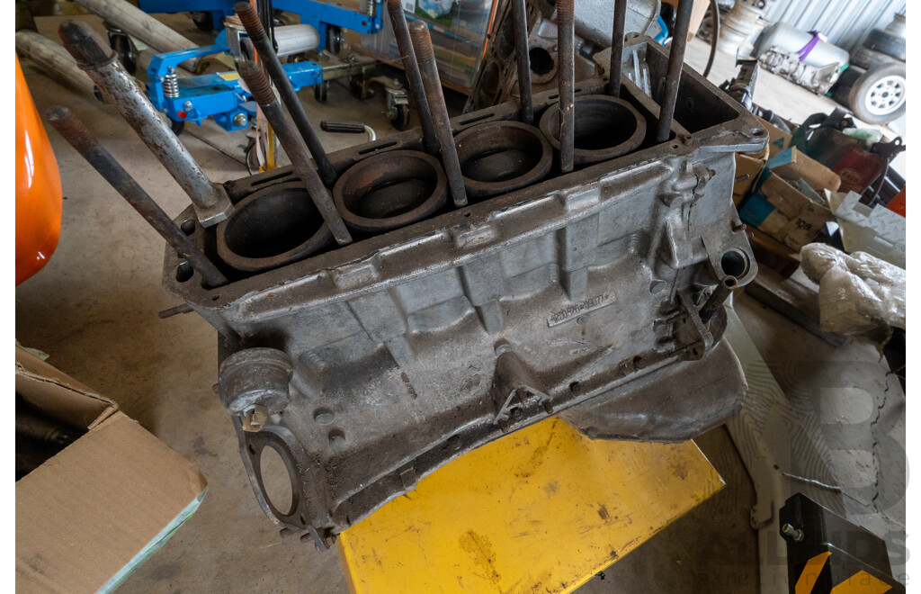 Alfa Romeo Engine Block and Partial Cylinder Head DOHC, Suits Wrennmax