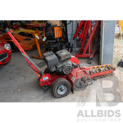 Four Stroke 15 Hp Hand Controlled Trencher