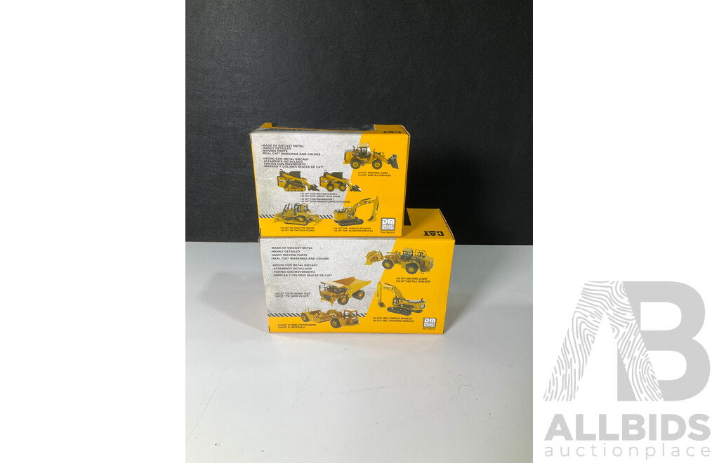 Boxed Diecast Masters Caterpillar Wheel Tractor Scraper and Hydraulic Excavator - 1:64 Scale