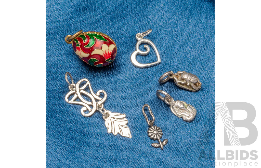925 Sterling Silver Charm/Pendants Bundle. Lot of 6 - 11.71gms