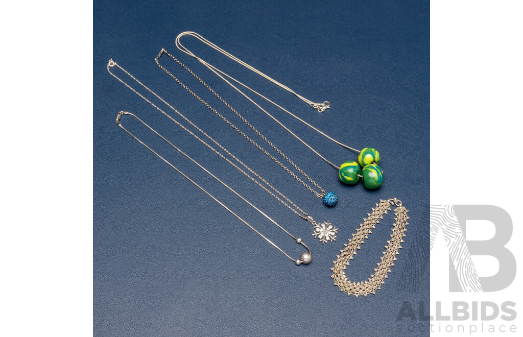 4x 925 Sterling Silver Chains/Bracelets and Silver Plated Chain and Vulcanite. Lot of 5 - 21.43gms