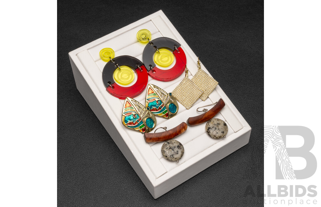 Assorted Collection of Earrings - Lot of 4