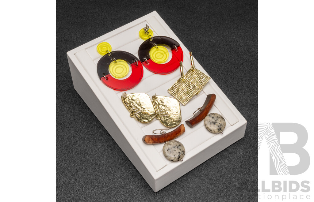 Assorted Collection of Earrings - Lot of 4