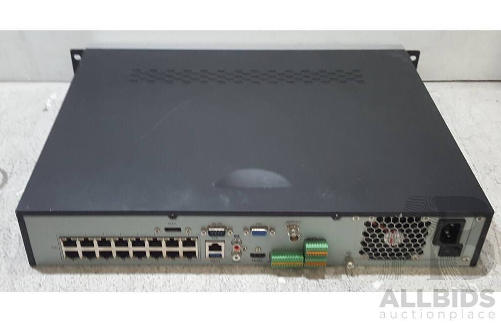 Hikvision (DS-7732NI-I4/16P) Network Video Recorder