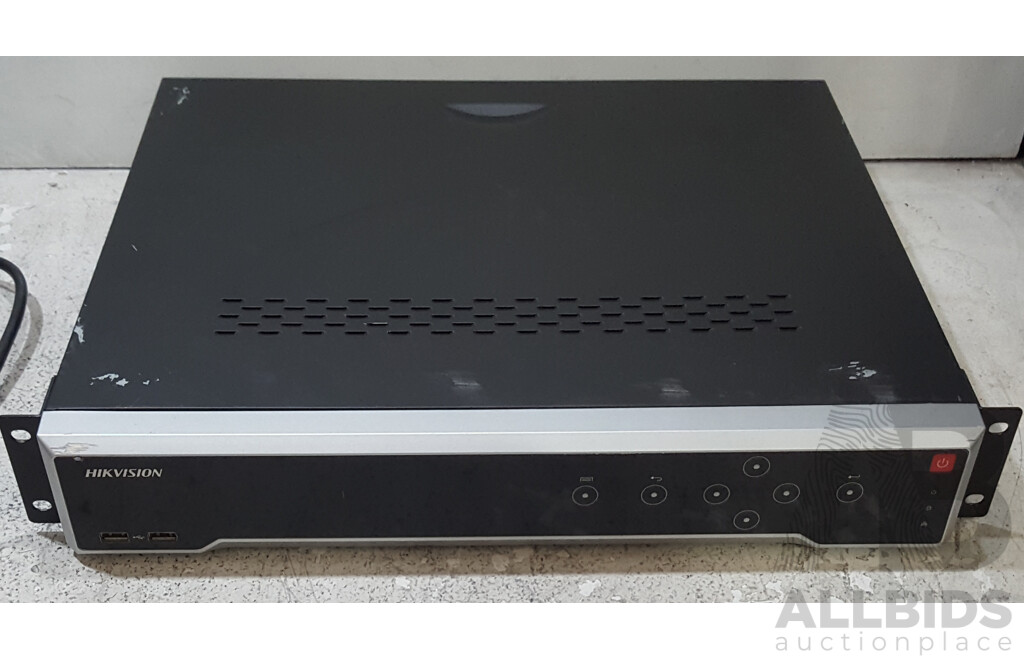 Hikvision (DS-7732NI-I4/16P) Network Video Recorder