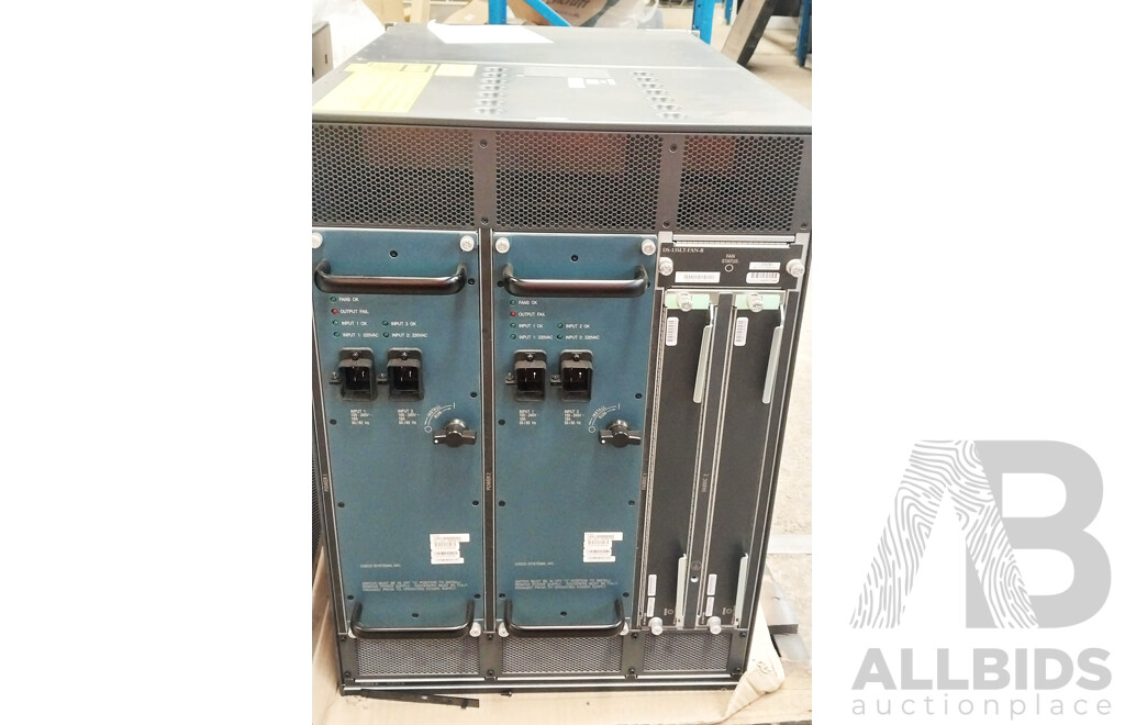 Cisco (DS-C9506) MDS 9506 Multilayer Director Switch
