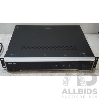 Hikvision (DS-7732NI-I4/16P) Network Video Recorder