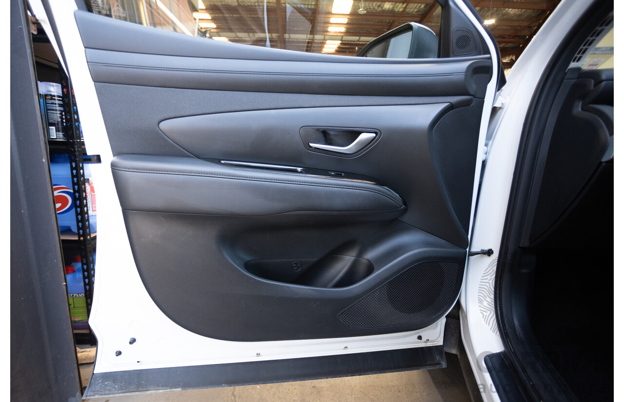 5/2024 Hyundai Tucson NX4.V3 MY25 4d Wagon White Cream Turbo 2.0L