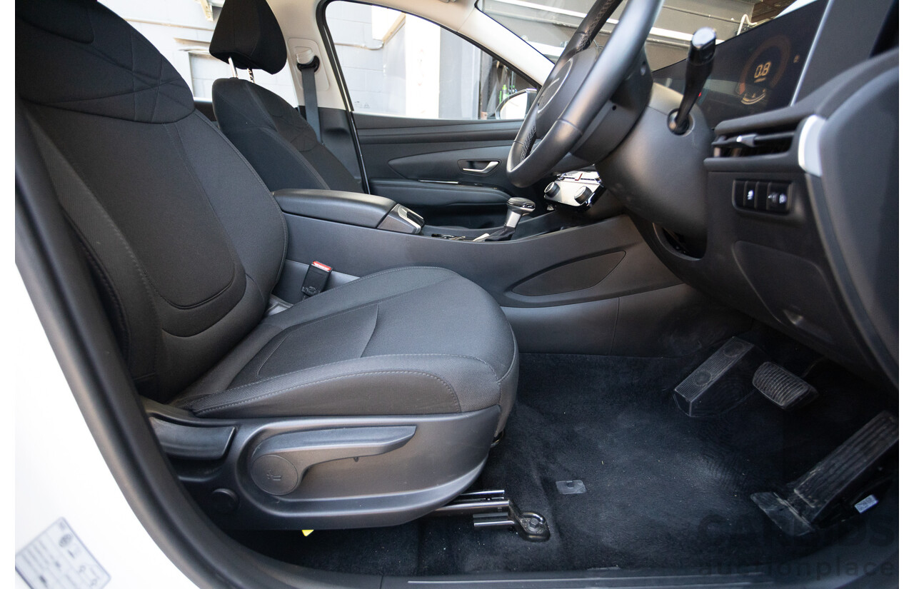 5/2024 Hyundai Tucson NX4.V3 MY25 4d Wagon White Cream Turbo 2.0L