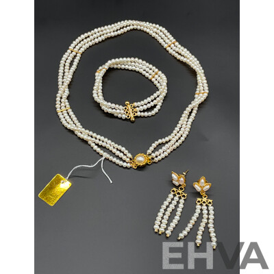 Freshwater Pearl Necklace, Bracelet & Earring Set