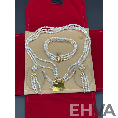 Freshwater Pearl Necklace, Bracelet & Earring Set