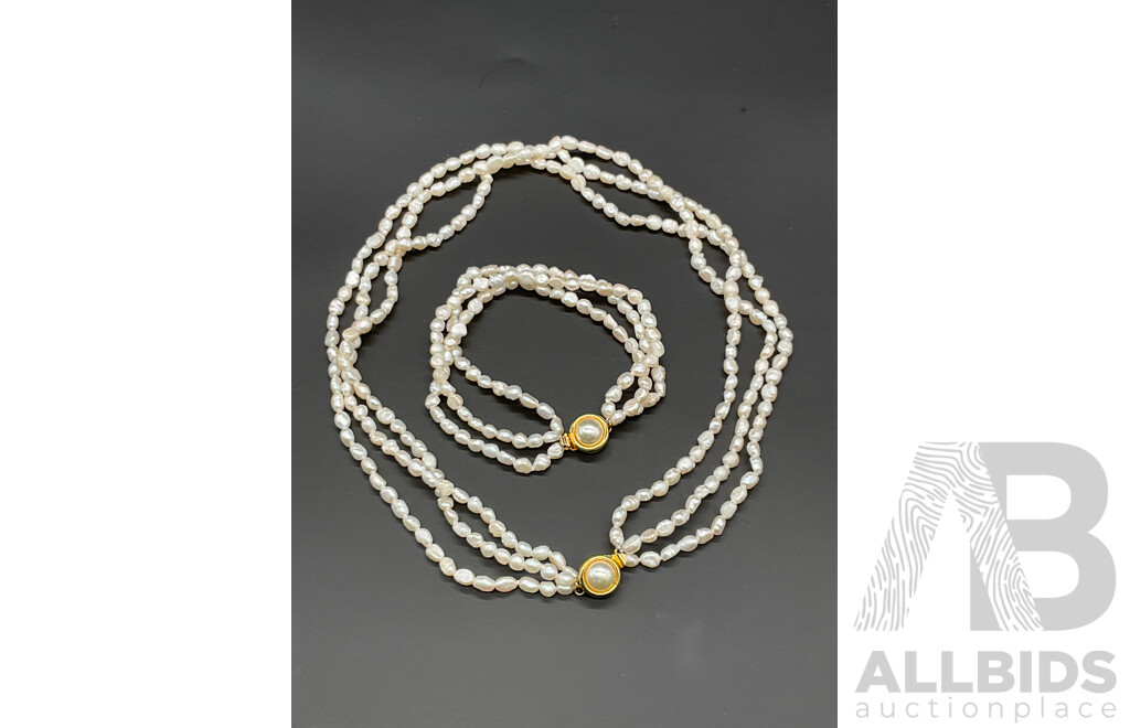 Freshwater Pearl Necklace and Bracelet Set