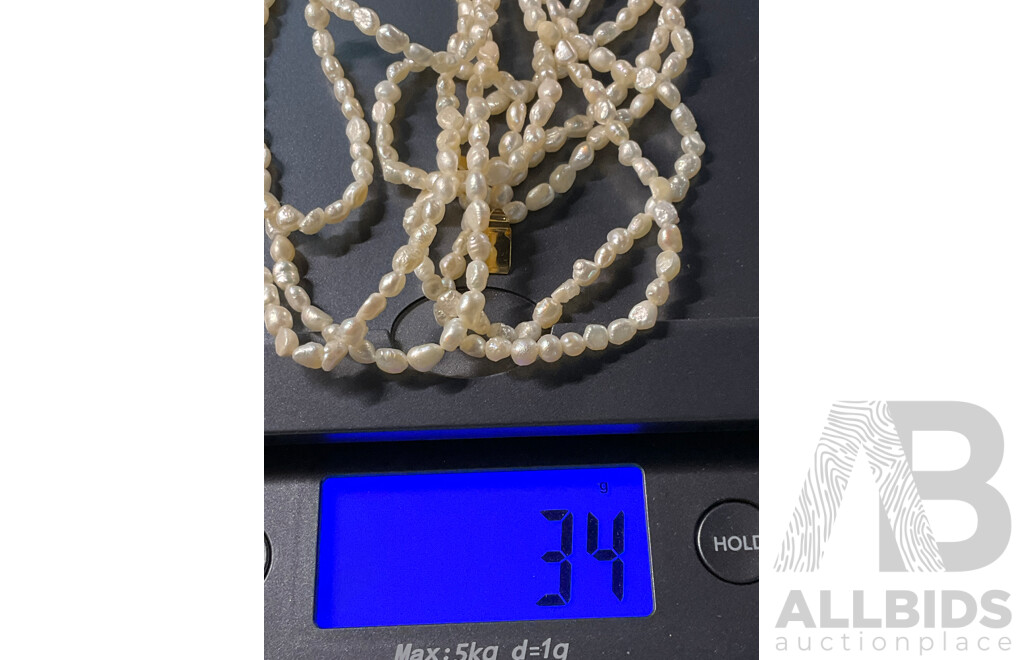 Freshwater Pearl Necklace and Bracelet Set