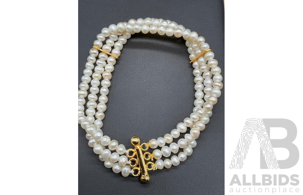 Freshwater Pearl Necklace, Bracelet & Earring Set