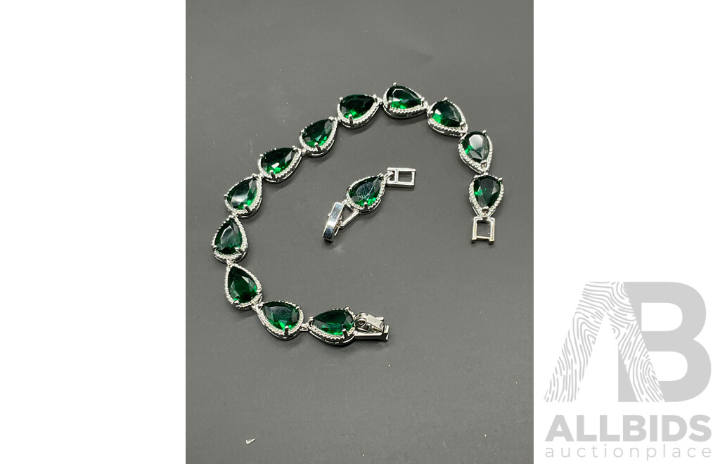 Green Tone Necklace, Bracelet, Ring & Earring Set