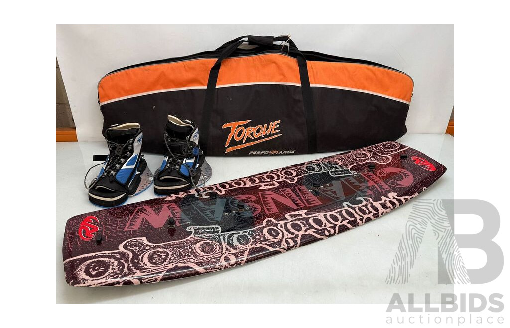 RN Wake Board with Bindings and Torque Heavy Duty Carry Bag