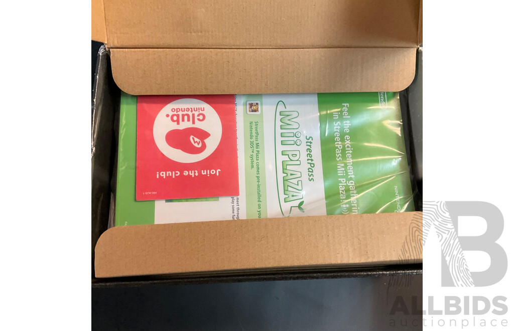 NINTENDO 3DS Cosmos Black Console