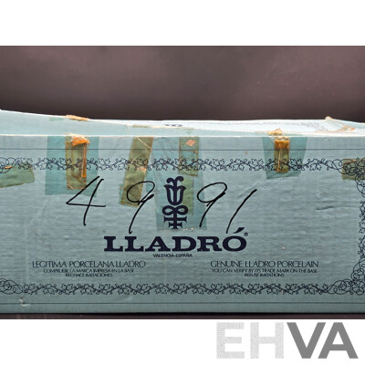 Lladro Japonesita Abanico Geisha Figurine – Model 4991