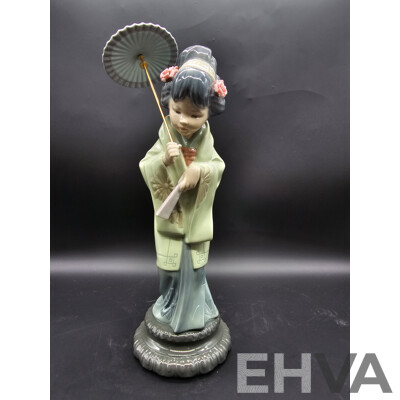 Lladro Japonesita Sombrilla Geisha Figurine – Model 4988