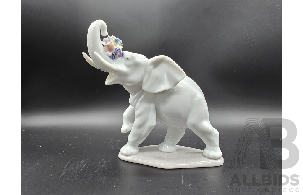 Lot of Two Lladro Elephant Figurines ‘Lucky’s Call’ and ‘Lucky Strolling’